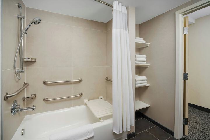 Courtyard by Marriott Chicago Midway Airport