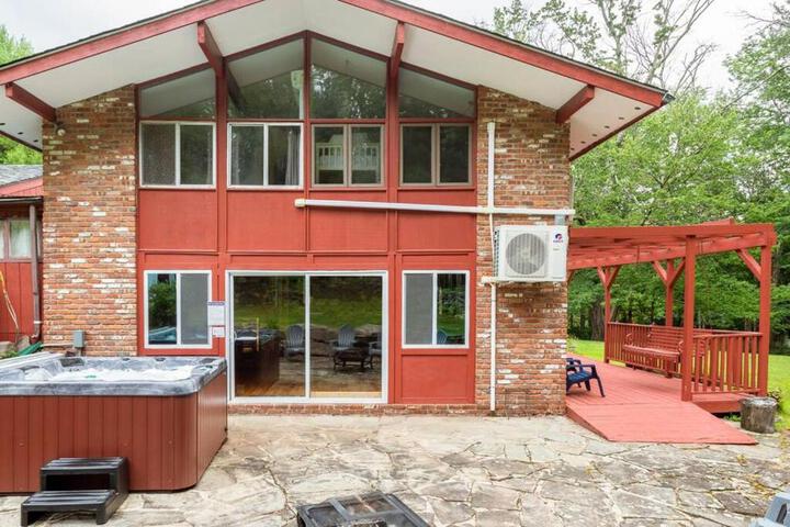 Sunset Estate in the Catskills