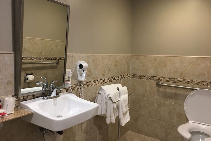 Room 34 of 60