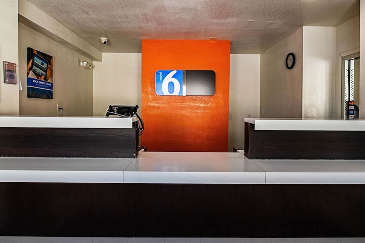 Motel 6 Palatine IL - Chicago Northwest
