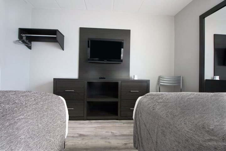 Room 27 of 51