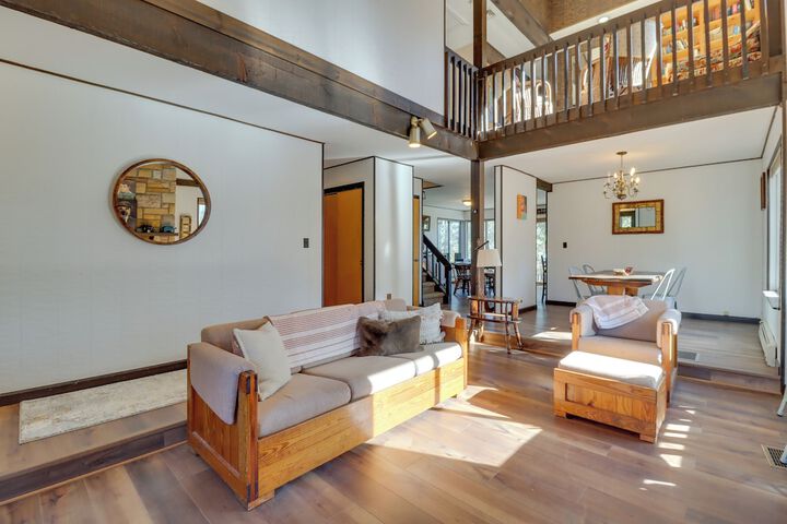 Near Skiing: Lakefront Gem w / Kayaks in Long Pond
