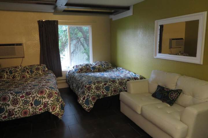 Room 32 of 58