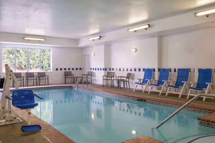 Pool 4 of 35