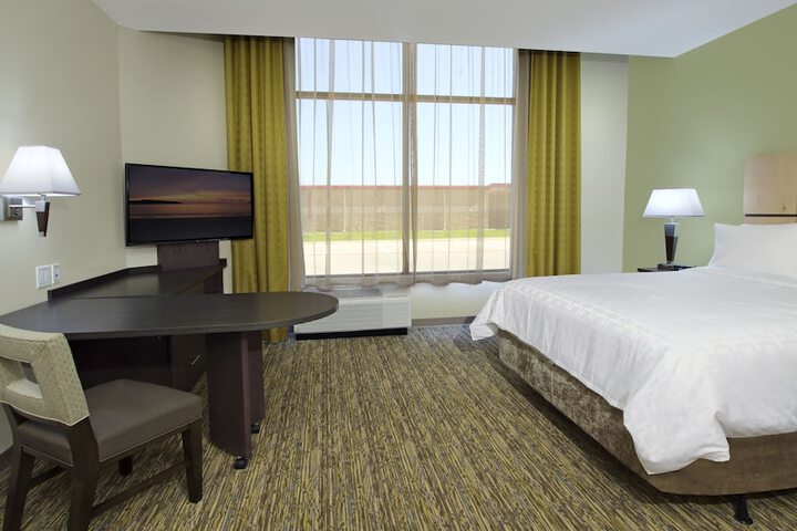 Room 33 of 41