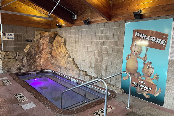 AmericInn by Wyndham Chippewa Falls