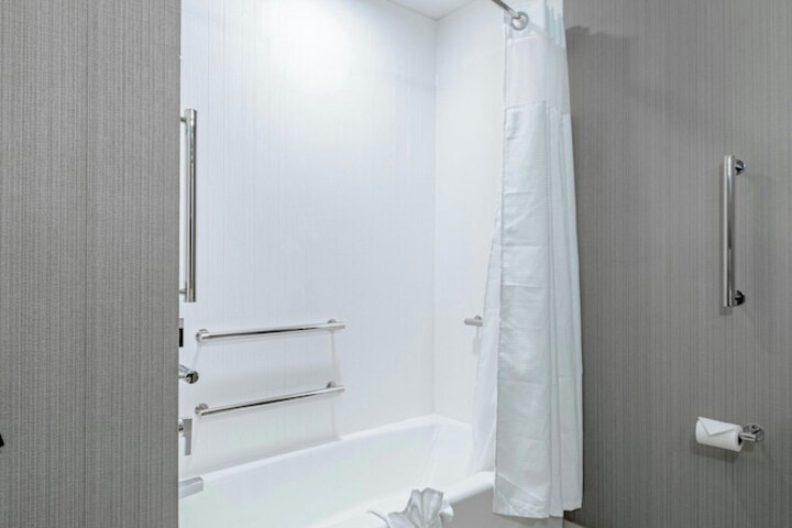 Courtyard by Marriott Toledo West