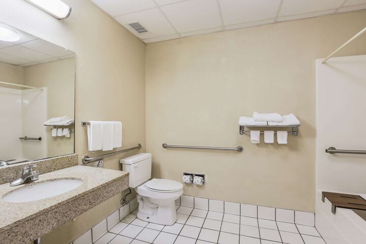 Room 20 of 35