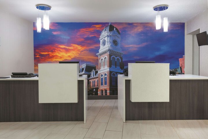 Hotel Interior 10 of 41