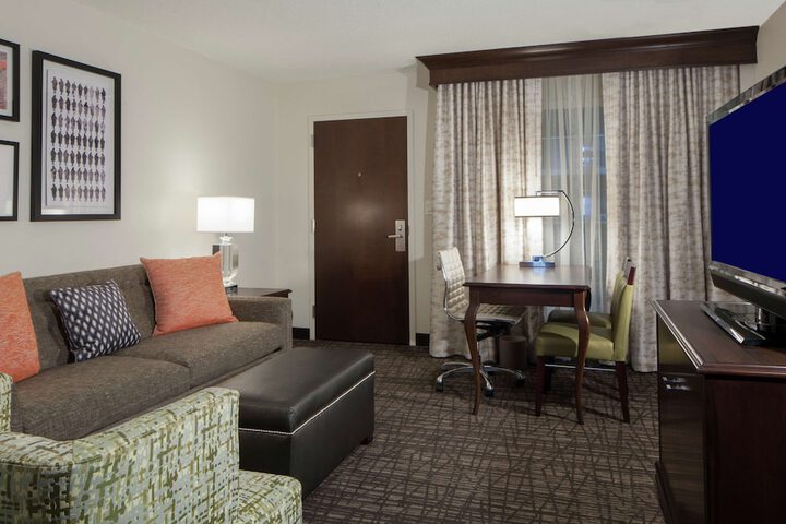 Room 32 of 65