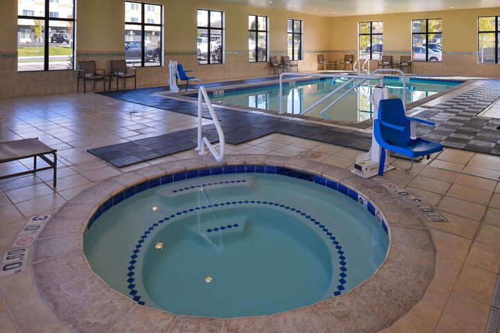 Holiday Inn Express & Suites Pocatello by IHG
