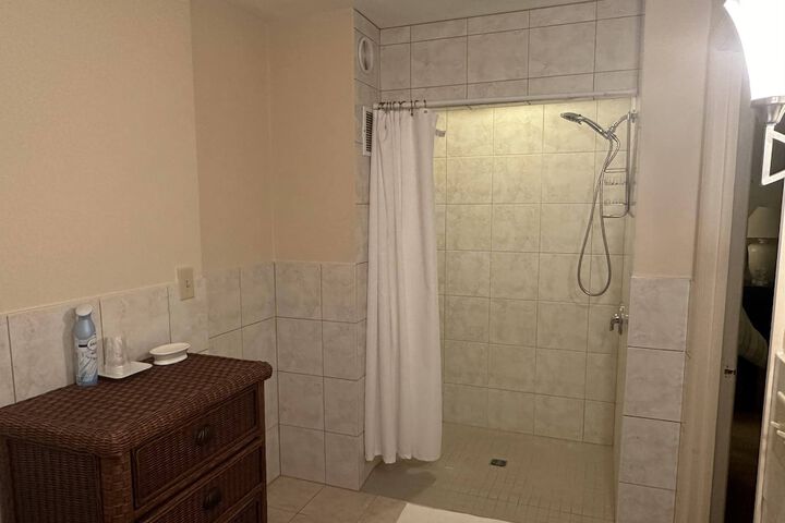 Room 15 of 65