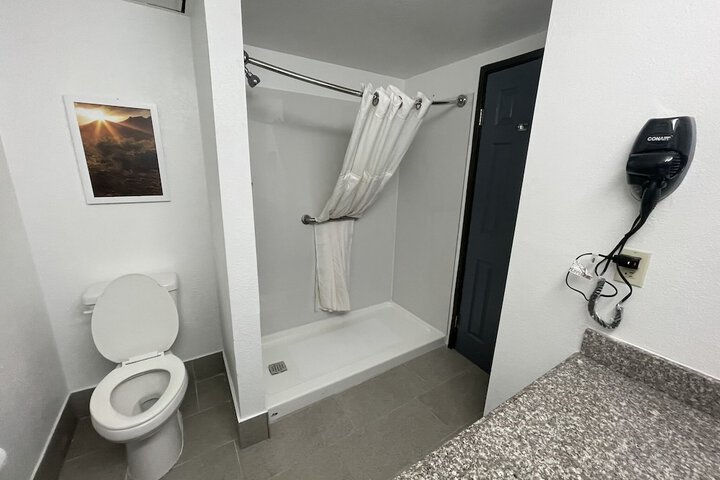 Room 15 of 17