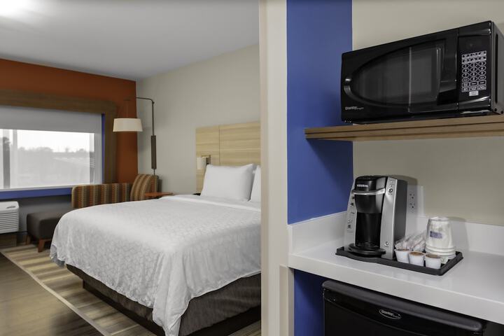 Room 21 of 48