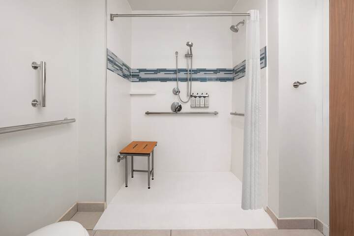 EVEN Hotel Shenandoah - The Woodlands by IHG