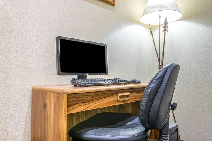 Business Center 13 of 13