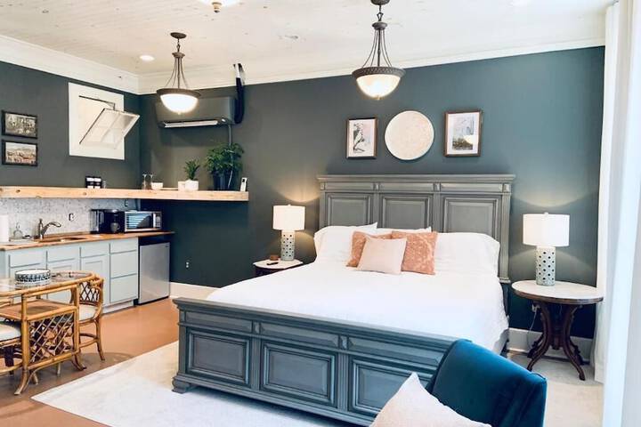 Room 10 of 29