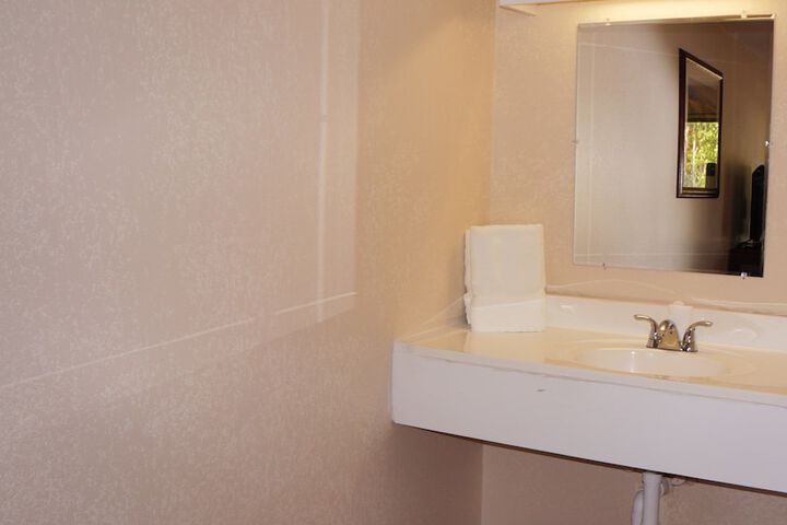 Room 58 of 71