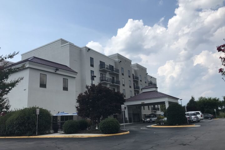 Hotel 4 of 57