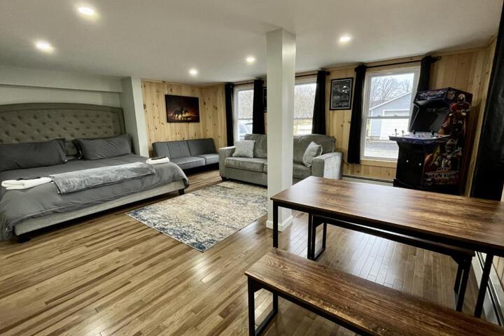 Berkshires Apartment at the Stephentown Hotel