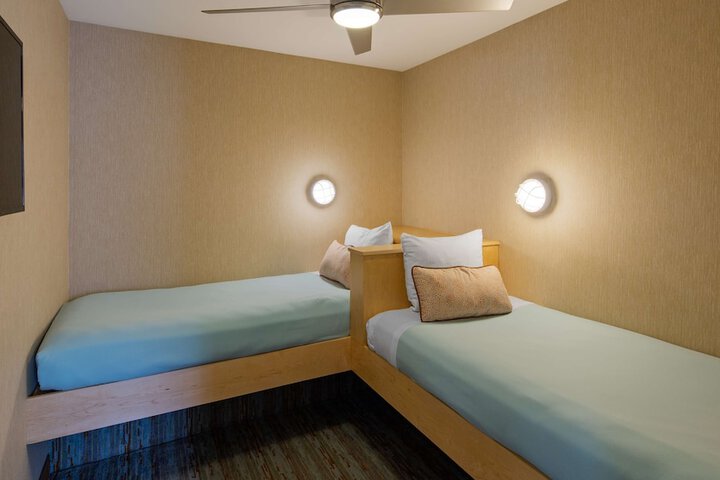 Room 26 of 37