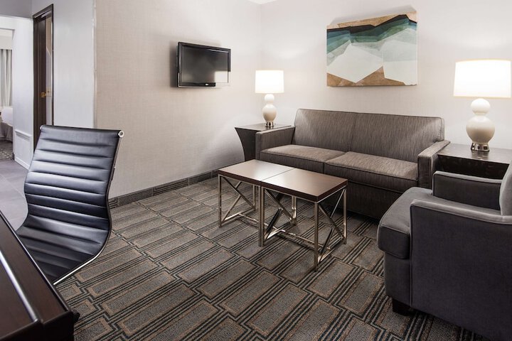 Room 34 of 52