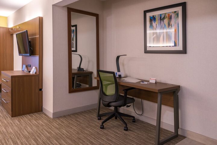 Room 47 of 69