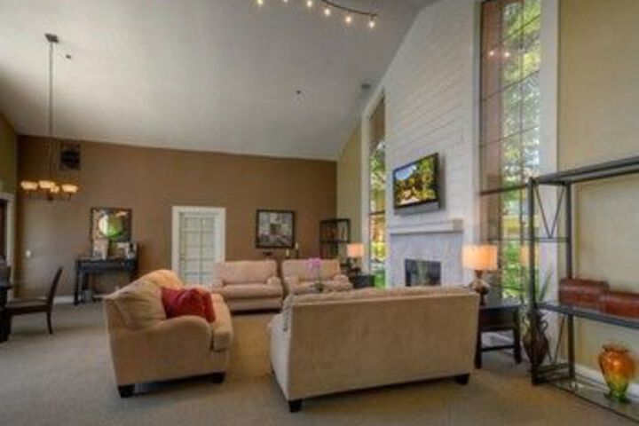 Global Luxury Suites Near Canyon Lakes