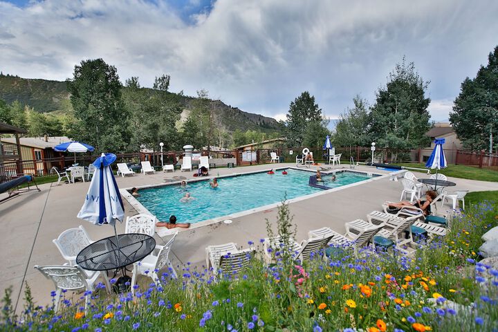 Pool 12 of 40