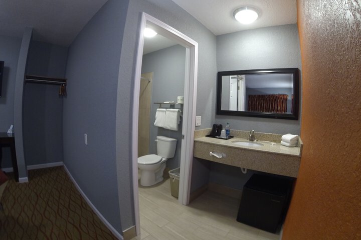 Room 7 of 30