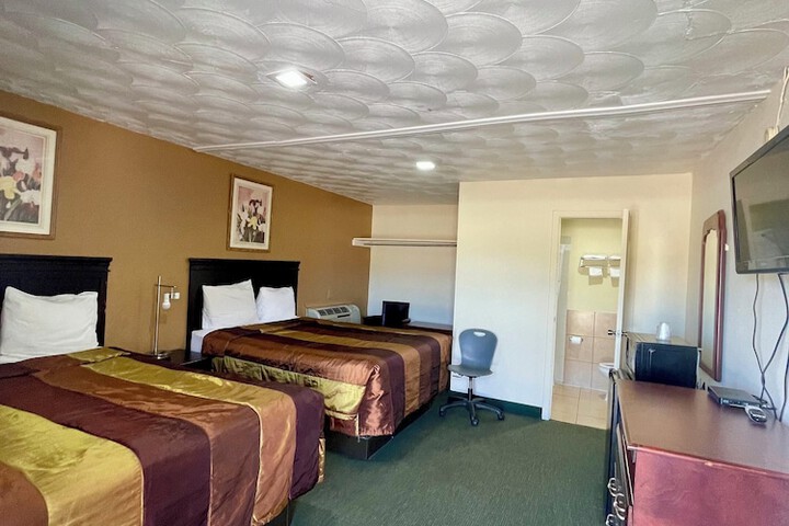 Western Skies Motel