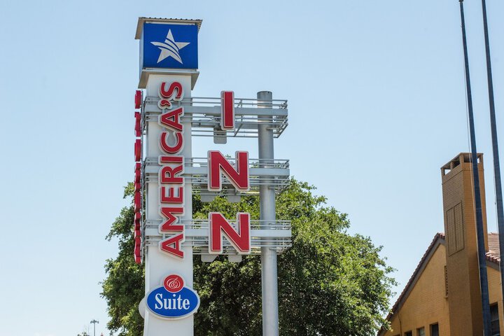 Americas Inn Sugarland Stafford