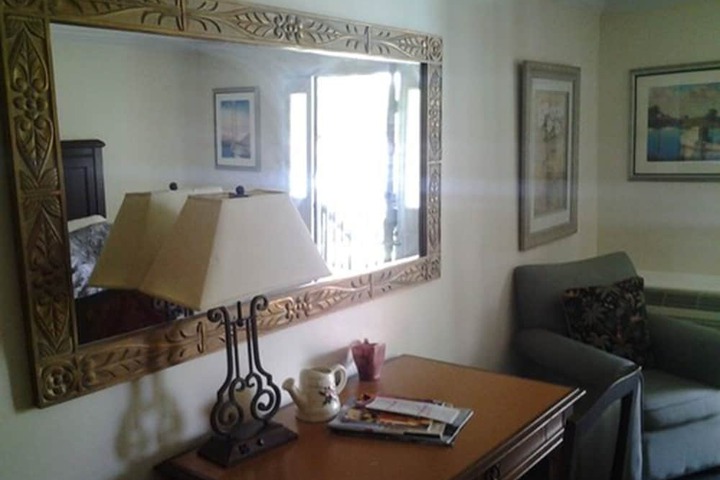 Room 16 of 27