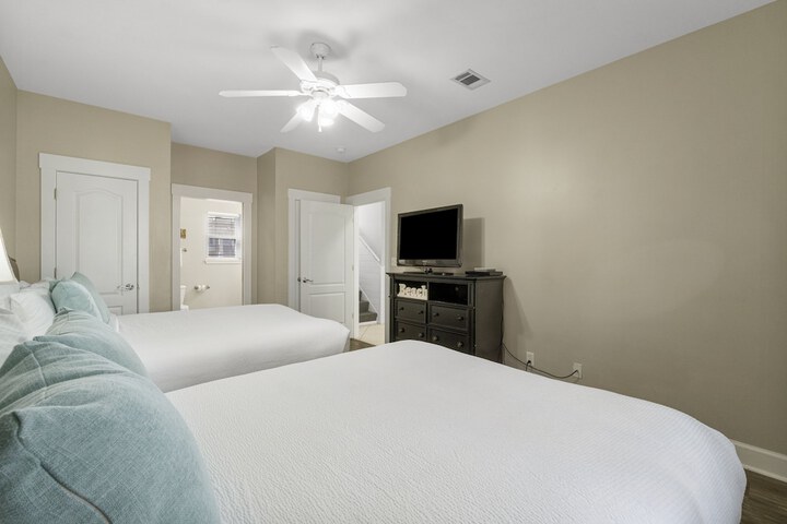Room 32 of 55