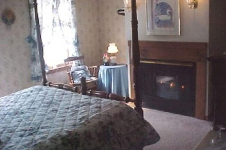 Sturbridge Country Inn