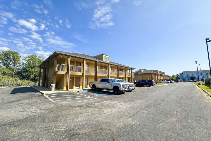 Hotel 4 of 70