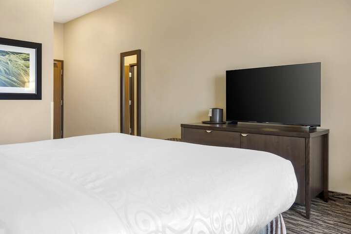 Best Western Plus Bridgewater Hotel & Convention Centre