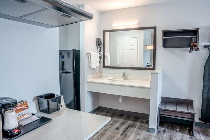 Studio 6 Claremore OK