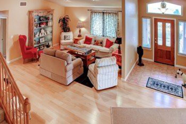 Paso City View 3 Br Home by RedAwning