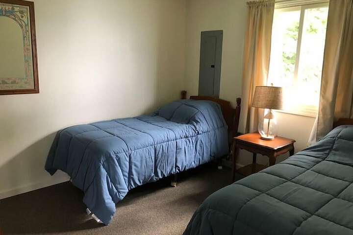 Room 27 of 123