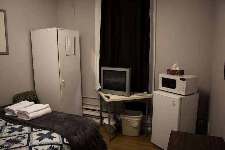 Room 13 of 73