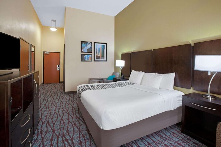 La Quinta Inn & Suites by Wyndham Houston Pasadena North