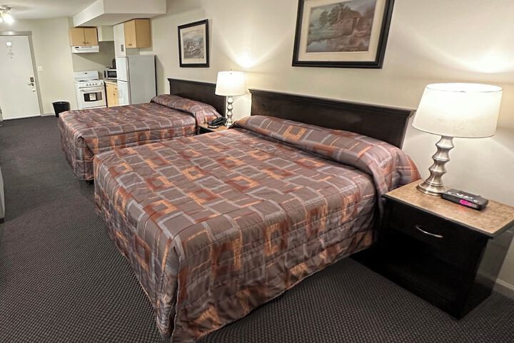 Canadian Inn
