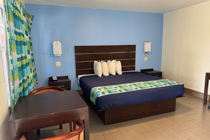 Room 19 of 21