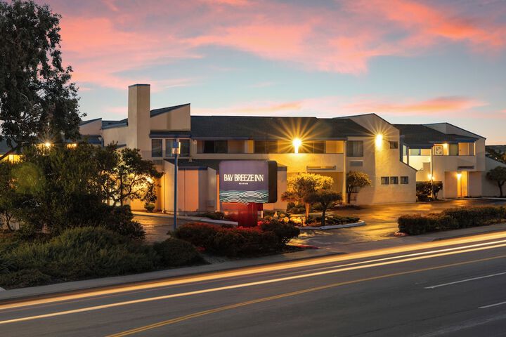 Bay Breeze Inn