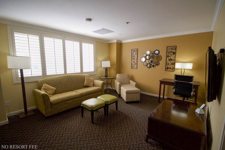 Room 23 of 37
