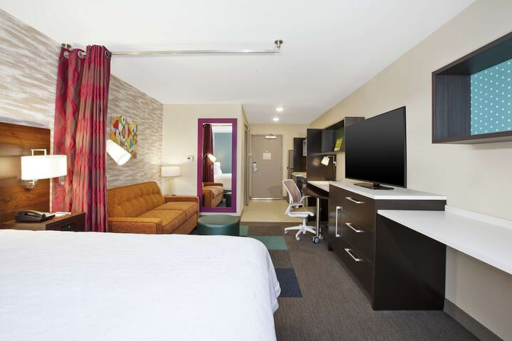 Room 10 of 27