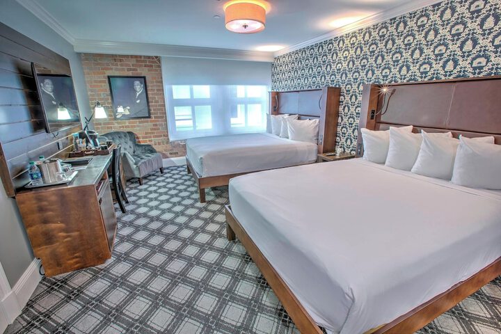 Room 12 of 39
