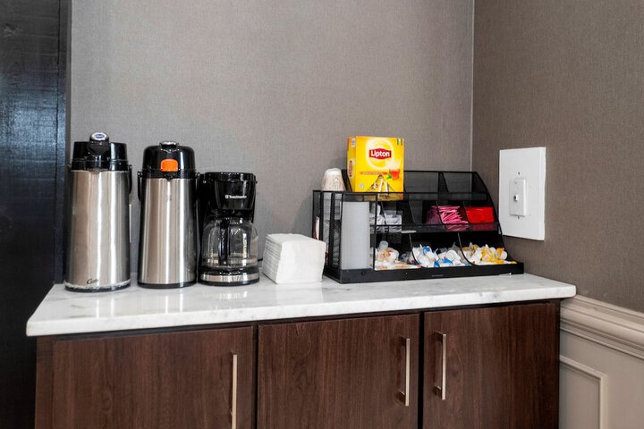 Breakfast/Coffee Service 40 of 40