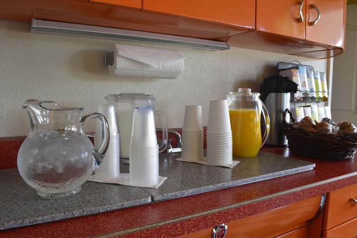 Breakfast/Coffee Service 36 of 50